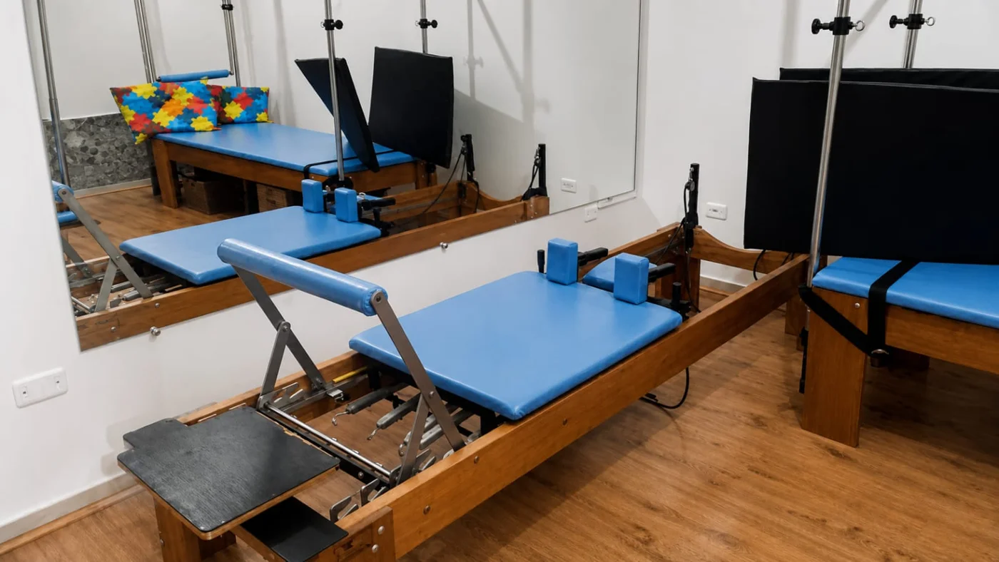 Equipamentos de Pilates no ambiente da Saúde San Marin